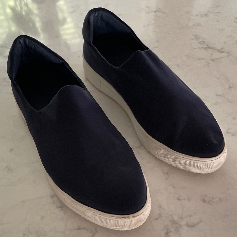 J/SLIDES Platform Slip-on Sneaker Navy SZ 7